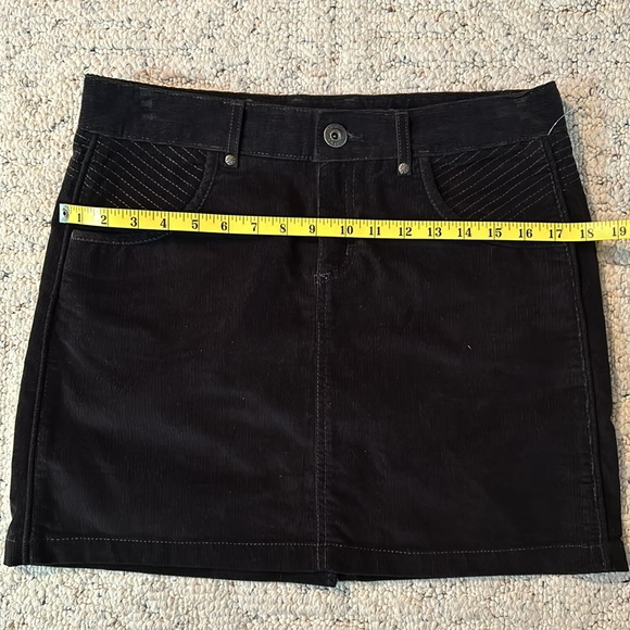Athleta corduroy skirt, Black, Size 6 - Picture 6 of 6